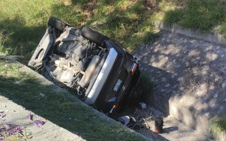 El video clave que cambia la investigación de la mujer muerta en volcadura en Monterrey