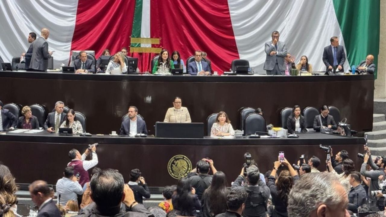 Segob defiende a López Obrador ante acusaciones de huachicol fiscal