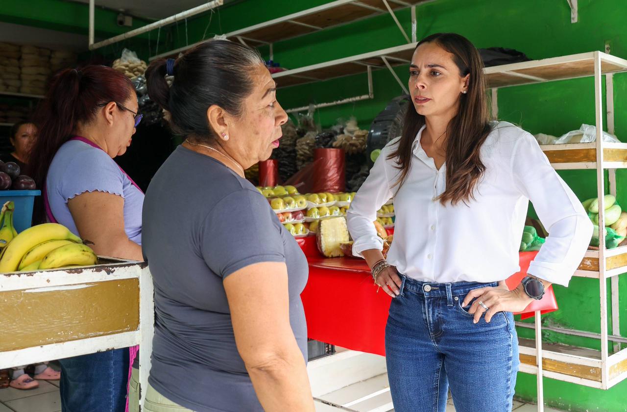 Ana Paty Peralta supervisa restauración del Jardín Medicinal Maya