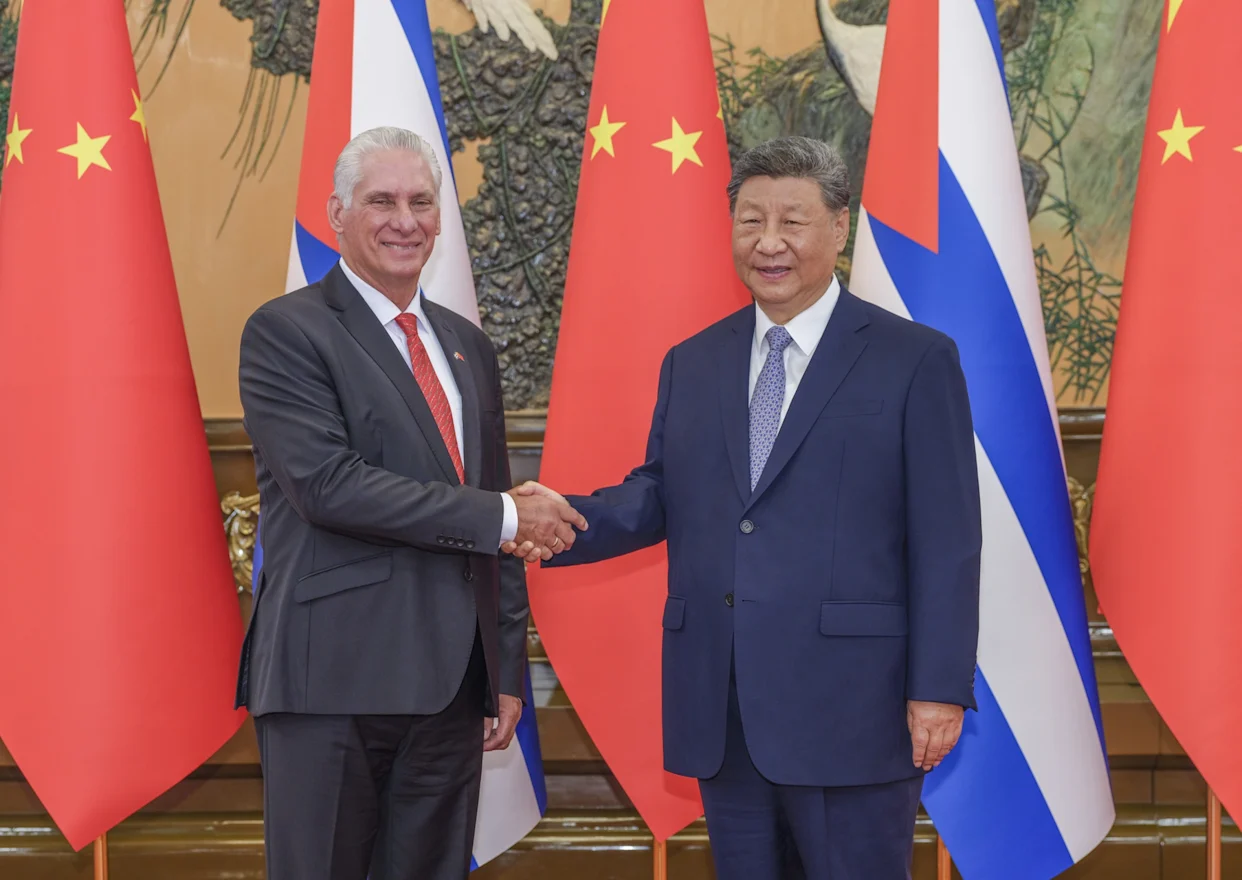 China blinda a Cuba con apoyo total ante escalada de amenazas de EU