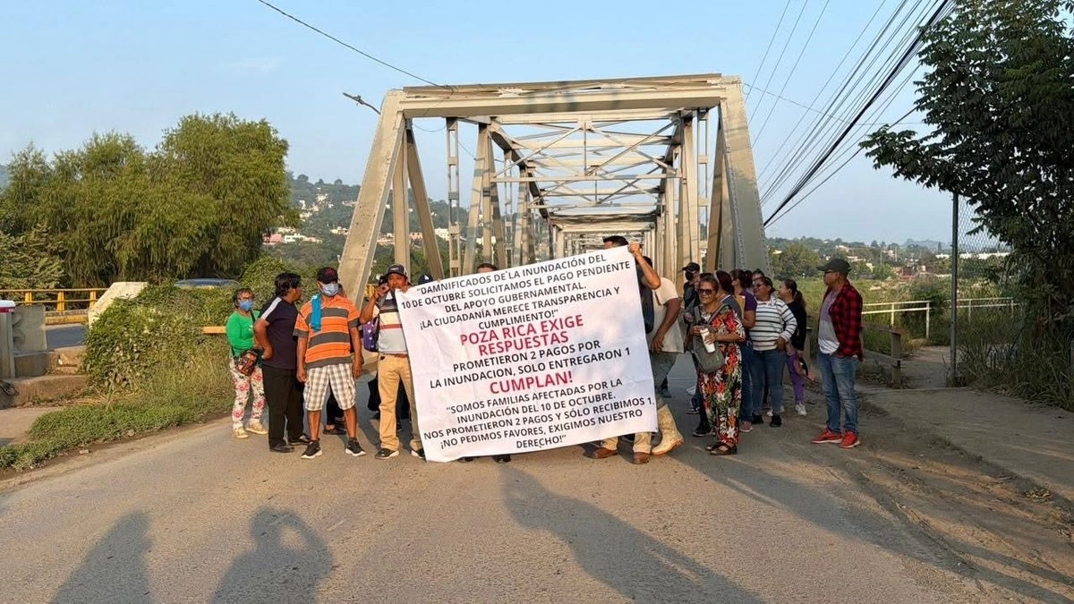 Bloqueo en Veracruz: damnificados de Poza Rica exigen segundo apoyo de Bienestar