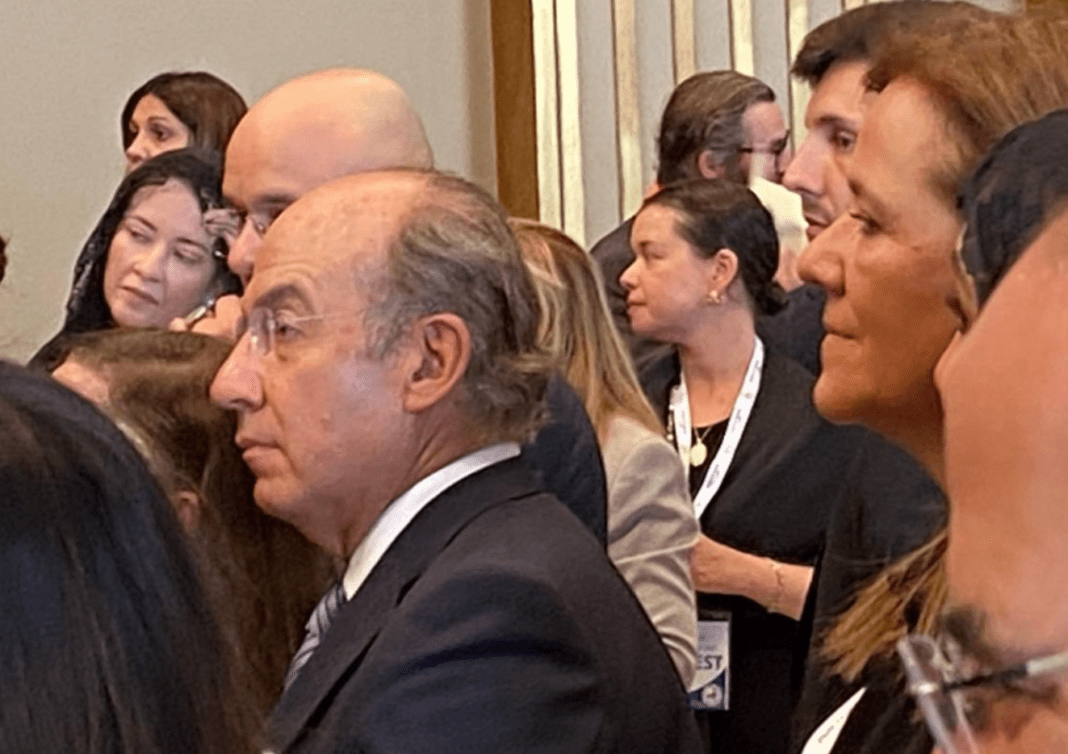 Noroña, ateo en audiencia con Papa León XIV, choca con Calderón