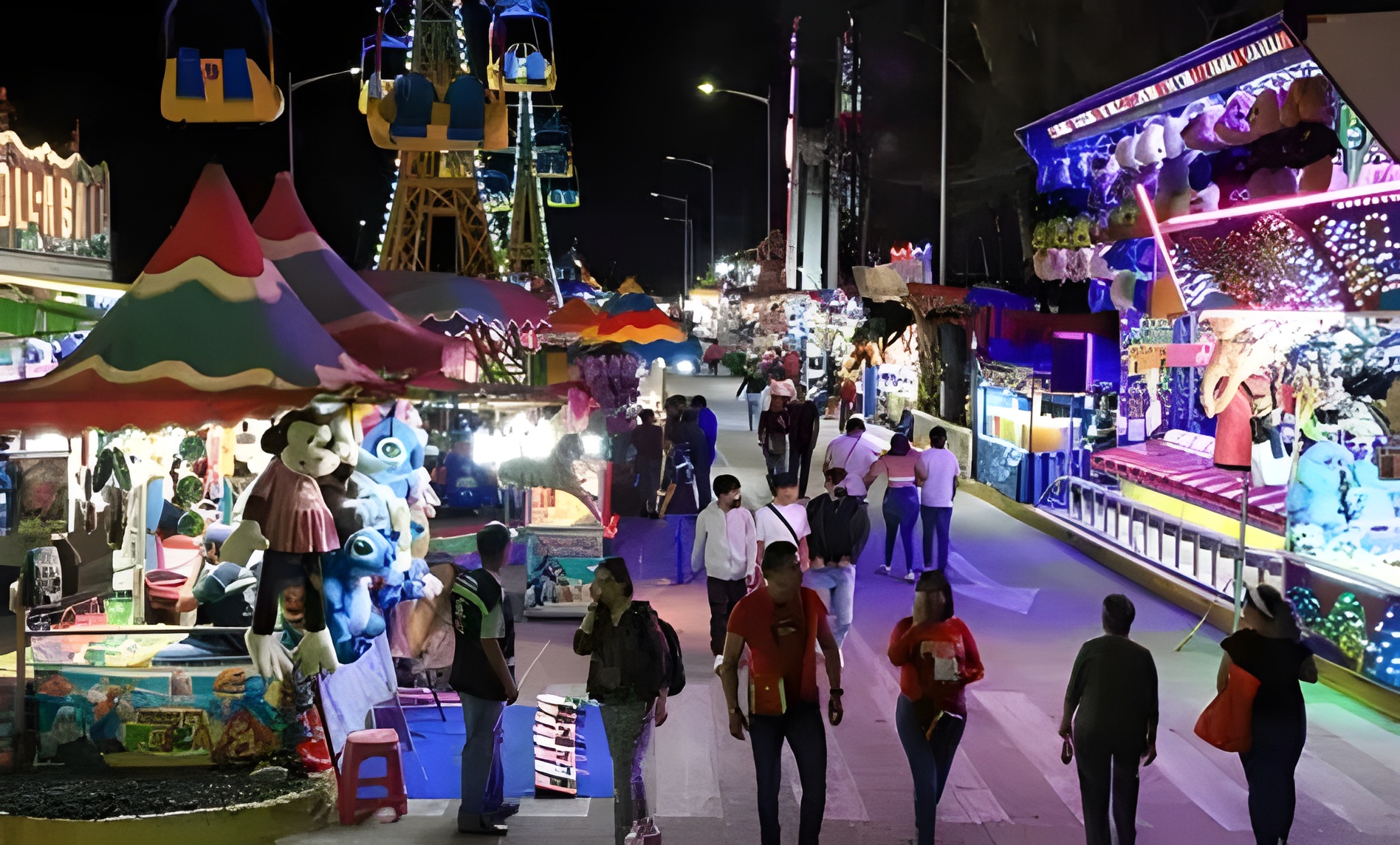 Doble emergencia: incidente en juego mecánico y apagón sacuden la Feria del Carmen en Puebla