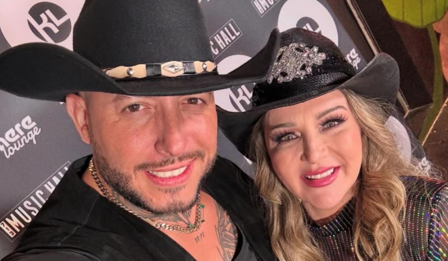 Alicia Villarreal rompe el silencio sobre planes de boda con Cibad Hernández