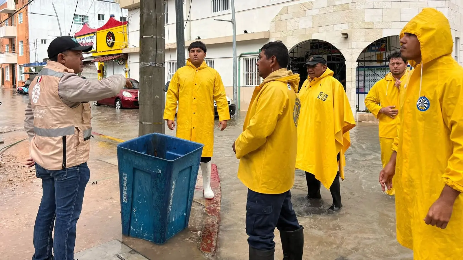 Isla Mujeres enfrenta daños en infraestructura por lluvias intensas