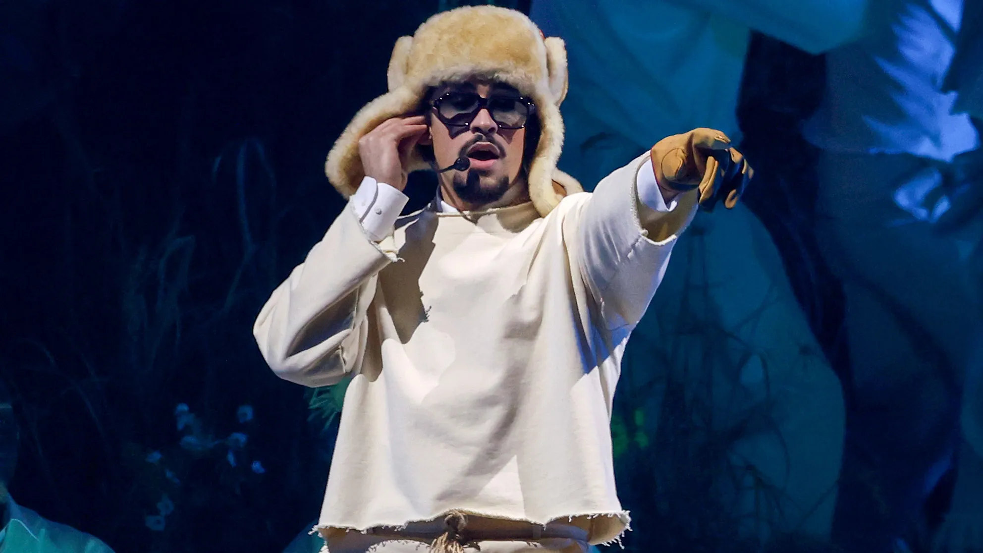 Bad Bunny: El incidente viral de su pantalón y el fenómeno de su residencia en Puerto Rico
