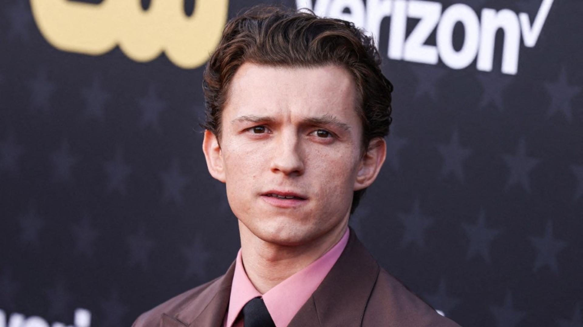 Tom Holland hospitalizado tras accidente en filmación de Spider-Man