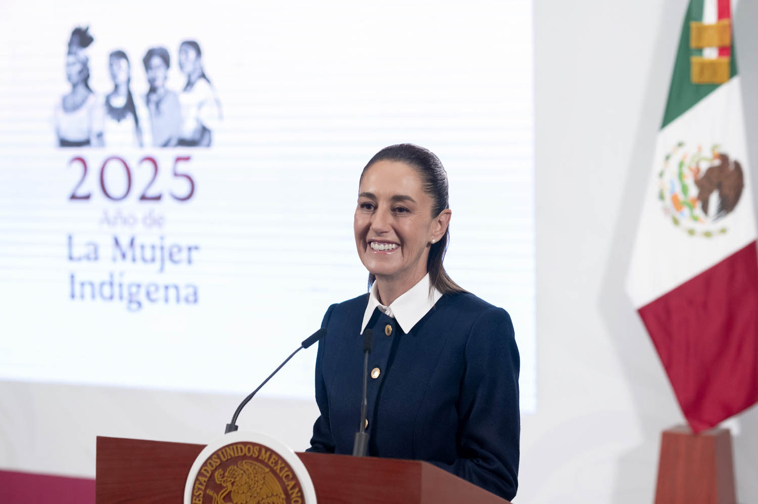 Claudia Sheinbaum anuncia visita a México de Mark Carney y alista plan para el jitomate