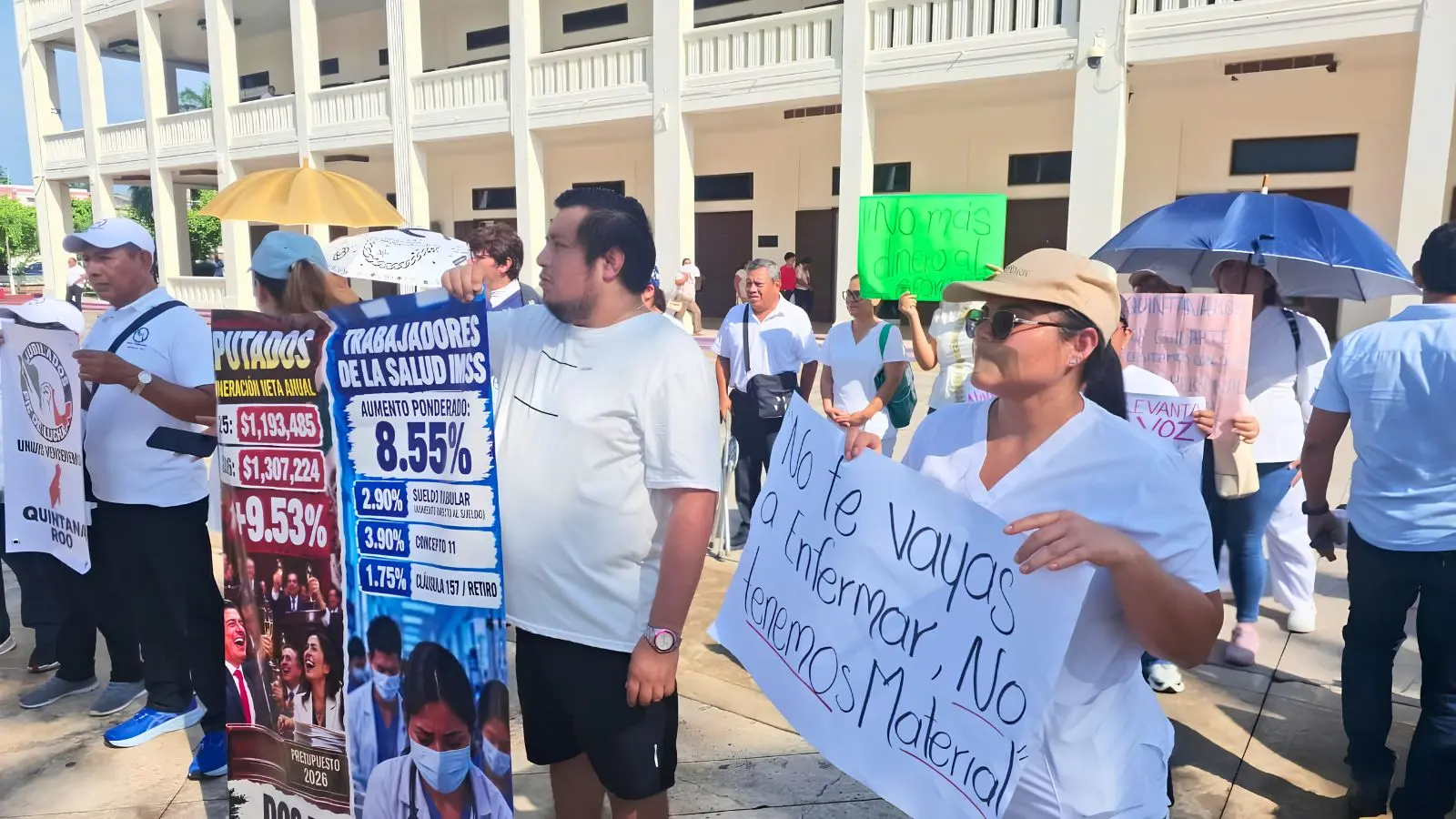 Trabajadores del IMSS en Chetumal exigen insumos y mejoras salariales