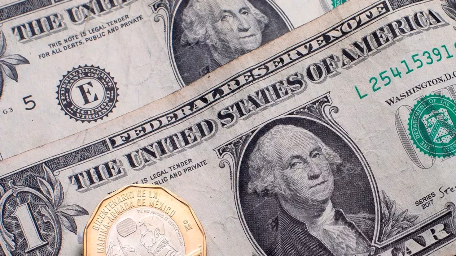 Peso mexicano cede terreno: La cotización del dólar tras datos de vivienda en EE.UU.