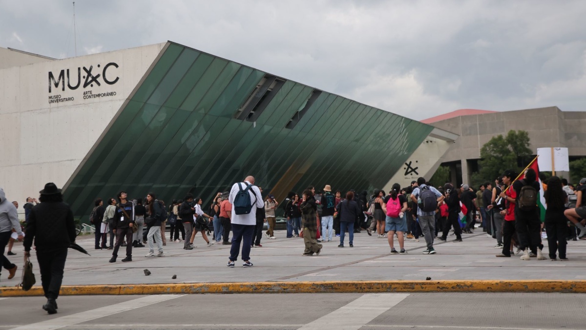 UNAM condena vandalismo en CCU tras marcha dominical