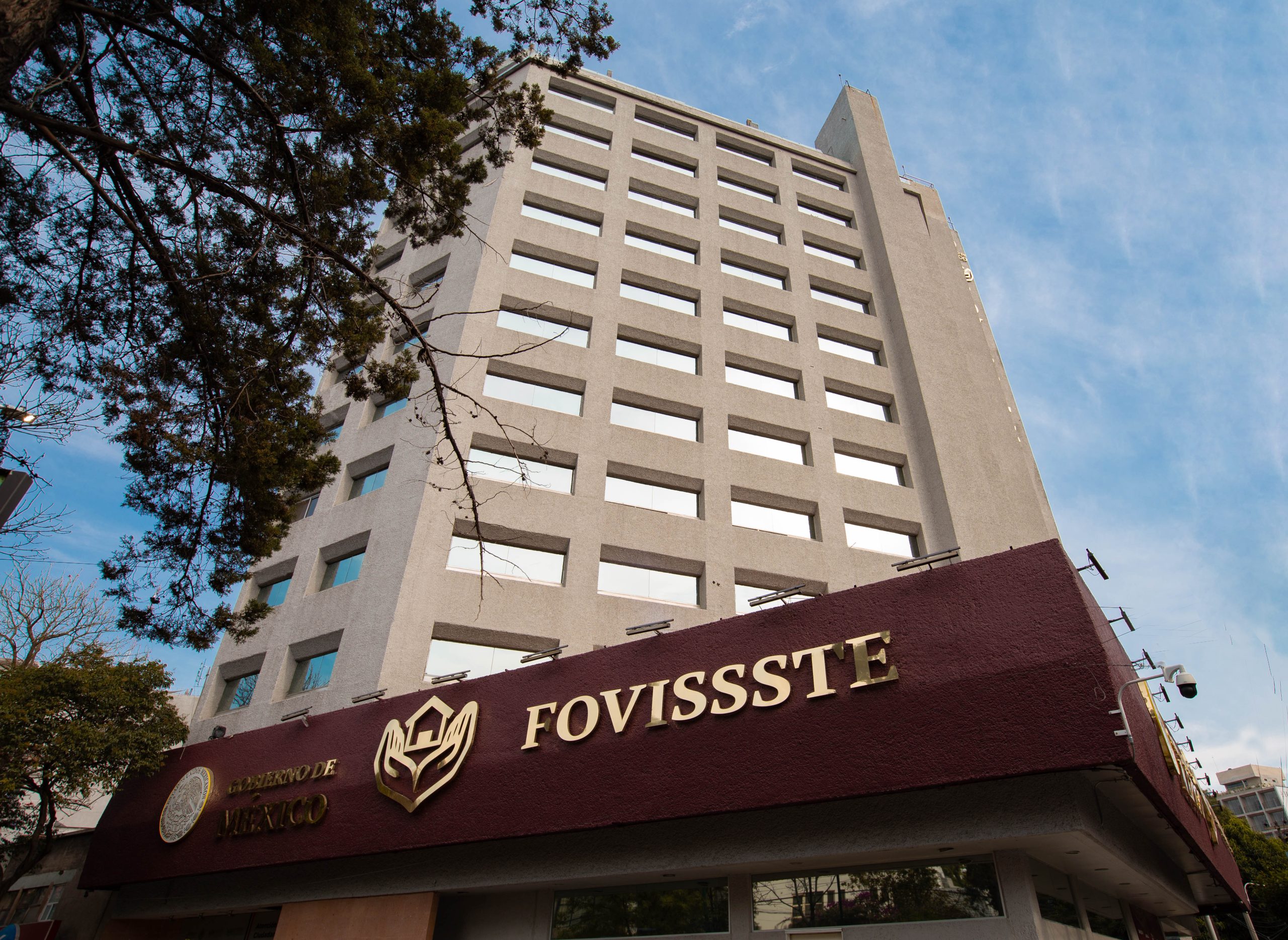 FOVISSSTE reestructura créditos UMA a pesos: beneficios y proceso