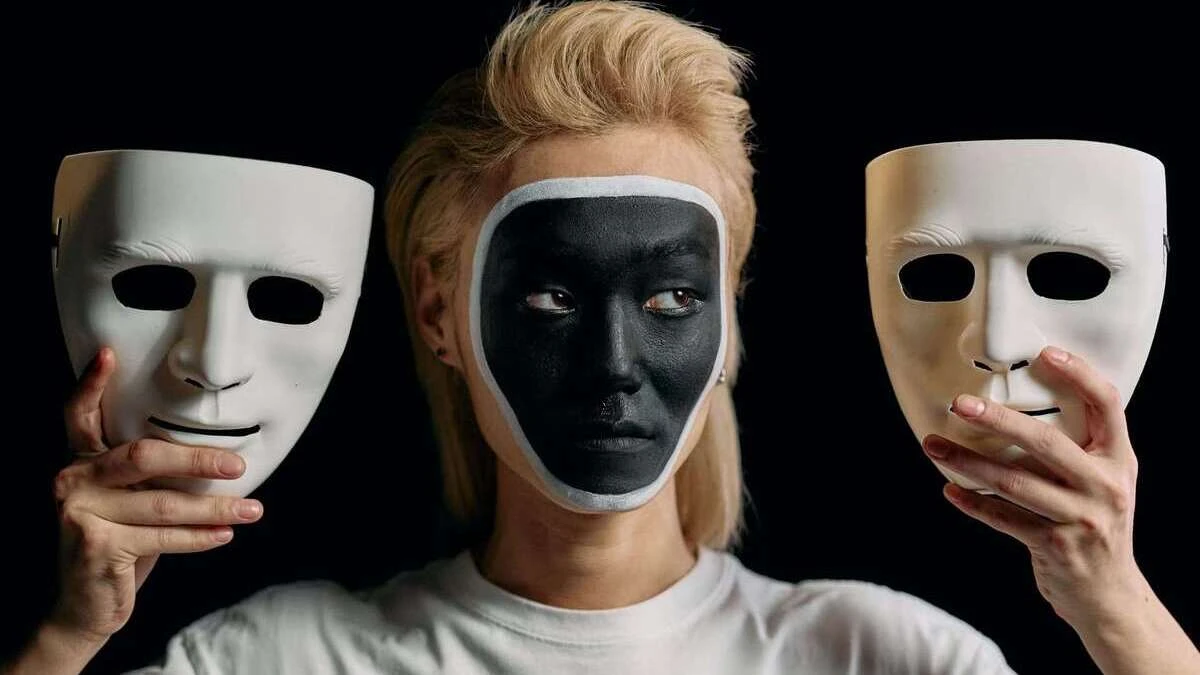 Persona histriónica: Qué es y cómo reconocer a alguien que vive del drama