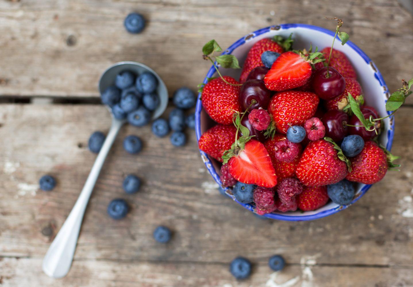 Fresas o arándanos: ¿cuál es mejor para tu salud y por qué?