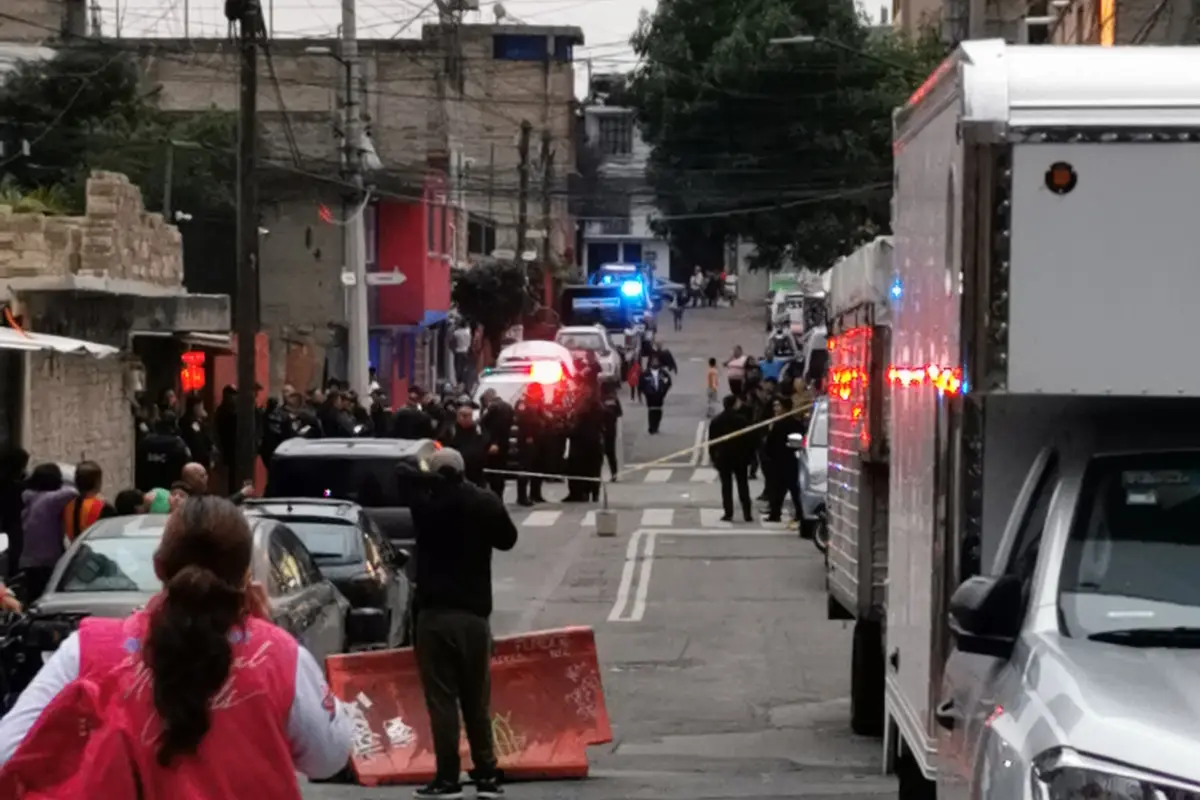Balacera en Coyoacán: Caos nocturno en Santo Domingo deja una mujer herida