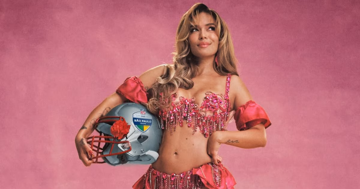 Karol G deslumbra en el NFL sao paulo game con un explosivo show de seis minutos