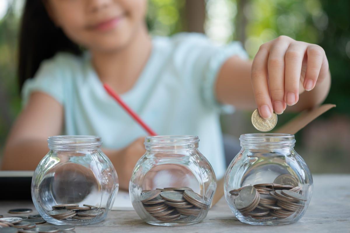 ¿A qué edad debo hablarle a mi hijo de dinero? La clave para su éxito financiero