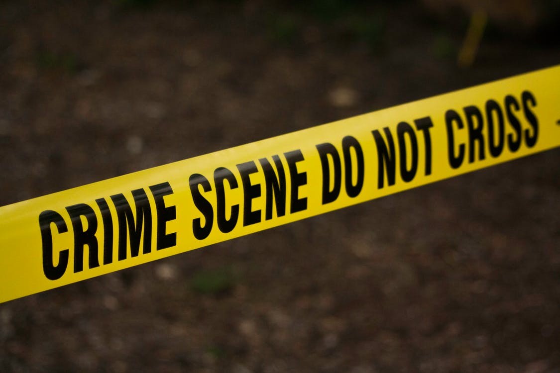Mujer de Florida enfrenta cargos por homicidio tras rociar a su esposo con ácido