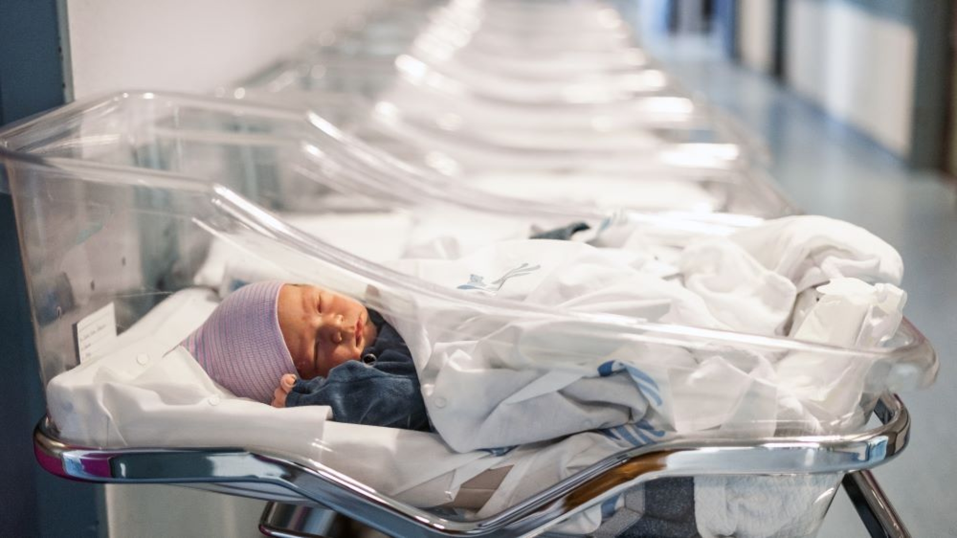 El mínimo de fertilidad de 2024 en EE. UU.: un cambio demográfico y sus implicaciones