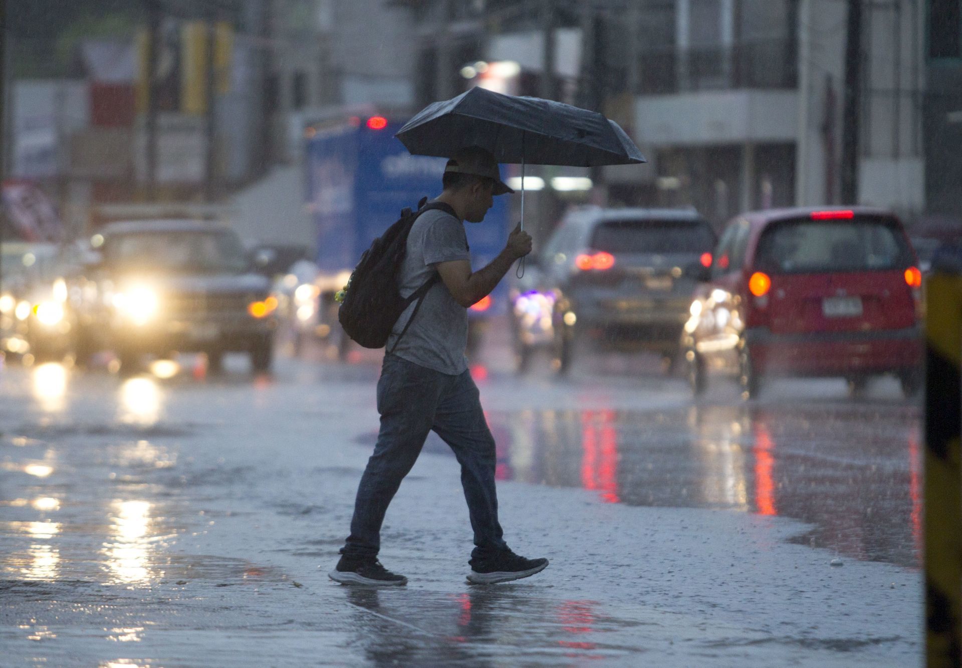 El Servicio Meteorológico Nacional (SMN) Pronosticó Lluvias Muy Fuertes Con Puntuales Intensas de 75 a 150 Milímetros en 3 Estados del País