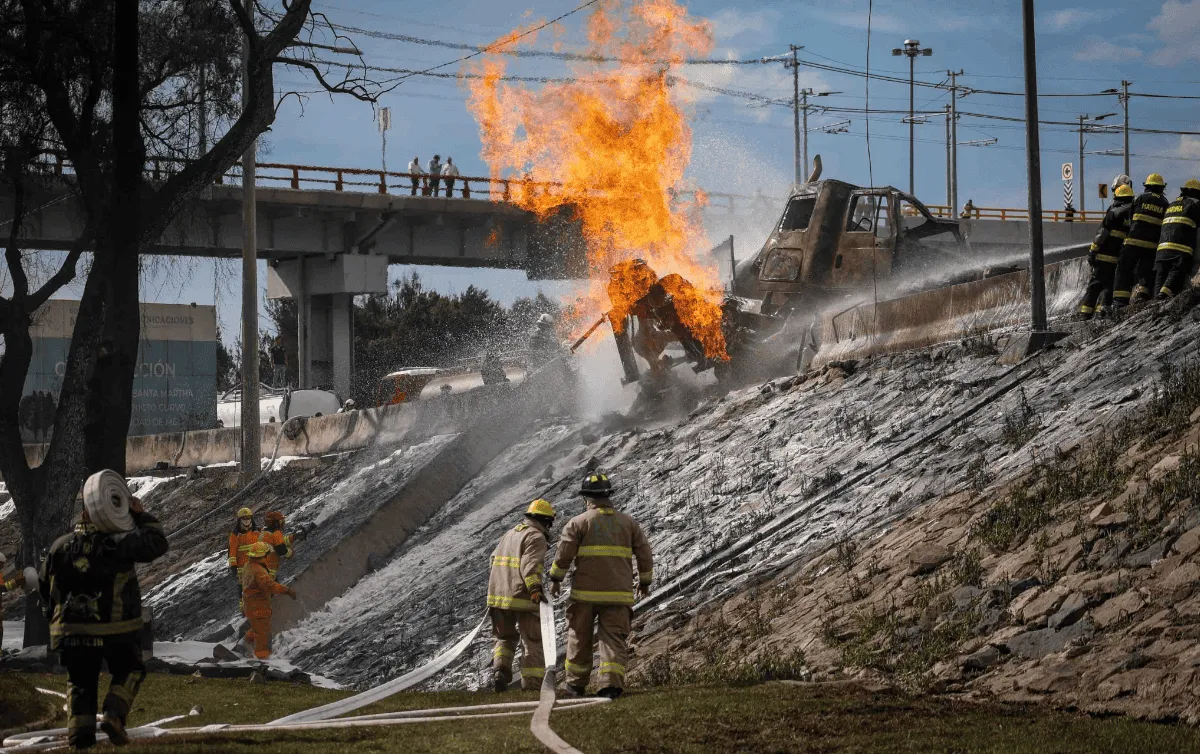 Sube a 28 cifra de muertos por explosión de pipa en Iztapalapa