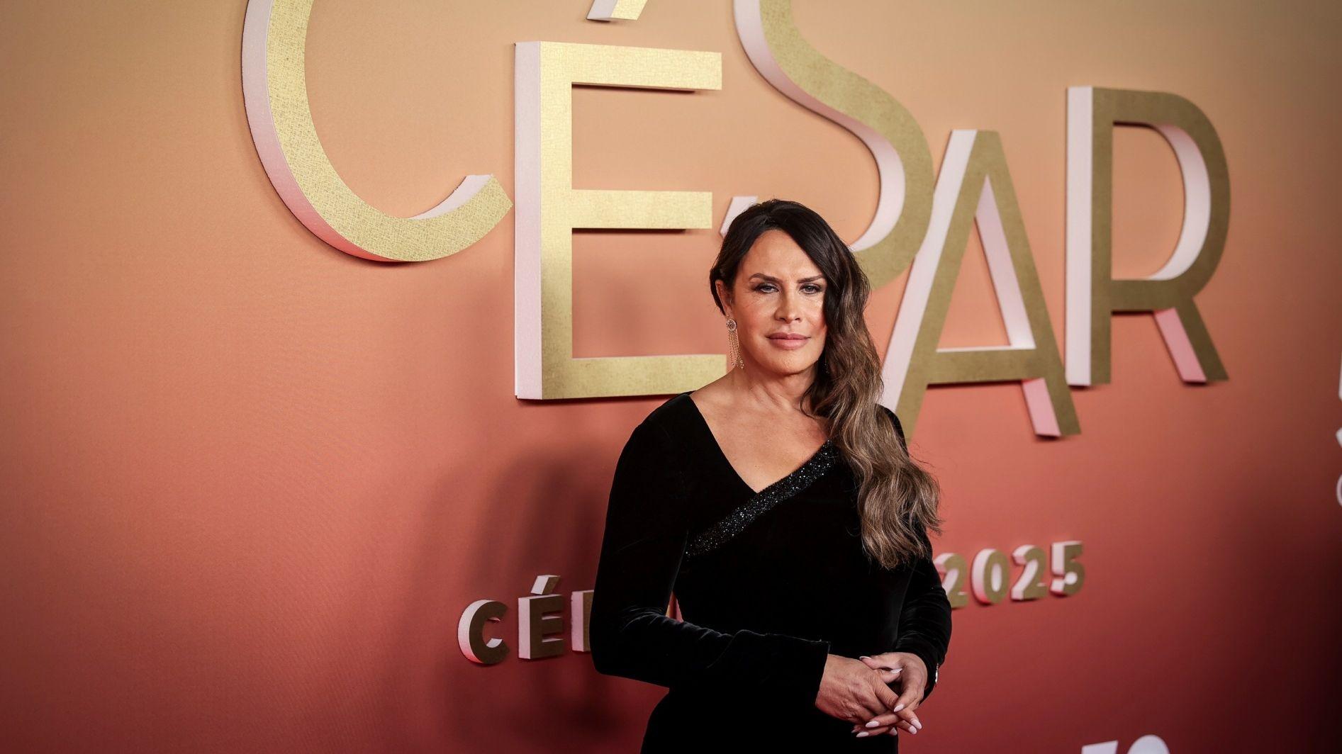 La sombra de la polémica: Un chiste en los Premios César reaviva la controversia de Karla Sofía Gascón