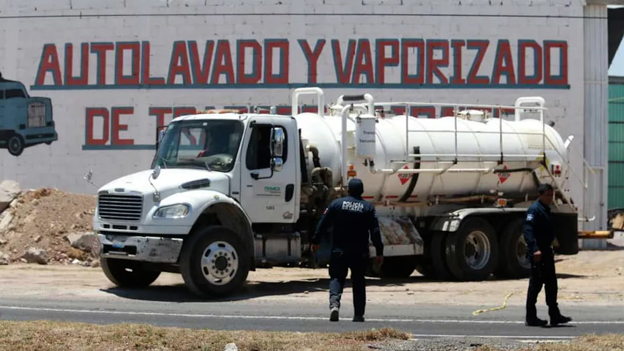 Aseguran toma clandestina con más de 20 mil litros de huachicol en Pachuca