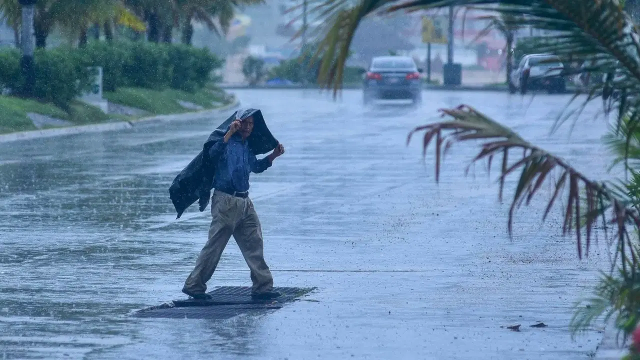 Clima en México: lluvias y altas temperaturas por monzón y onda tropical