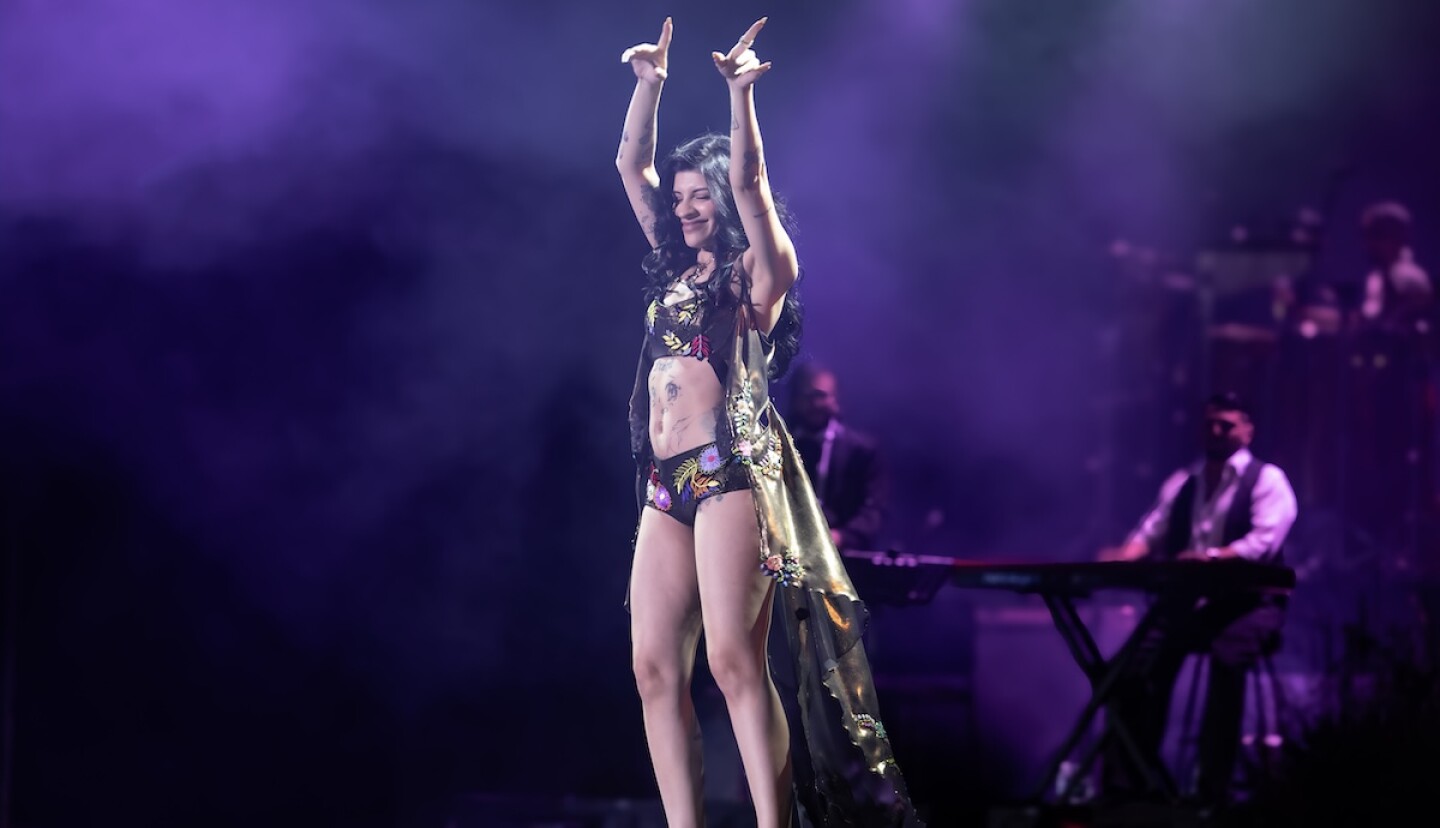 Cazzu: ¿Nuevo amor con bailarín tras polémica con Nodal?