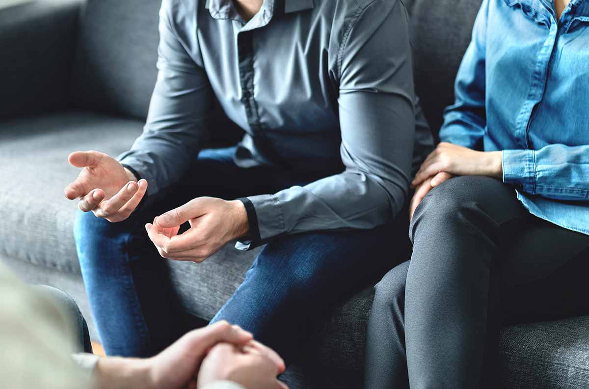 Qué hacer si un familiar tiene una adicción: guía práctica y emocional