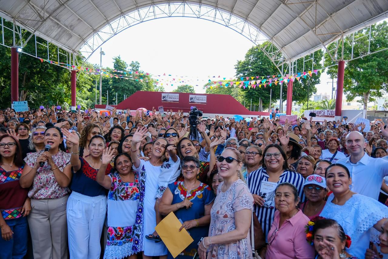 La beneficiaria que le dijo “la amo” a Claudia Sheinbaum en Puerto Morelos