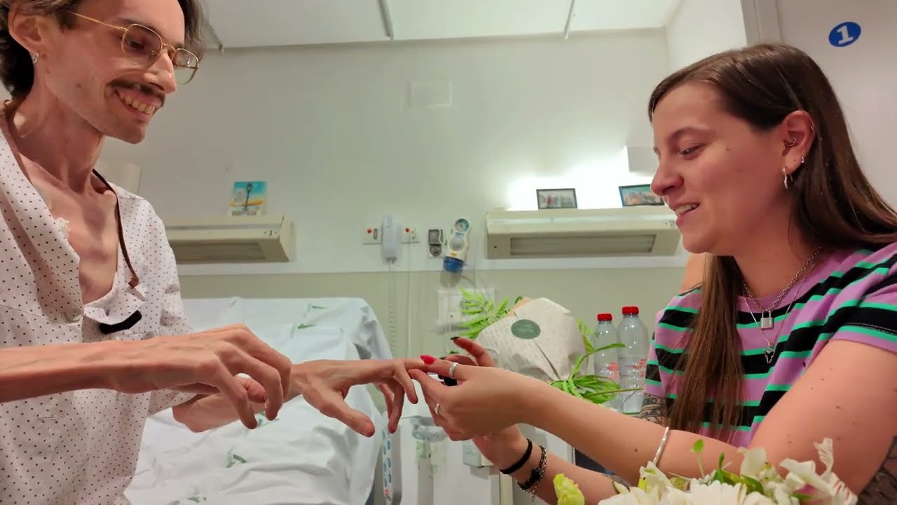 Influencer español con cáncer terminal se casa en el hospital