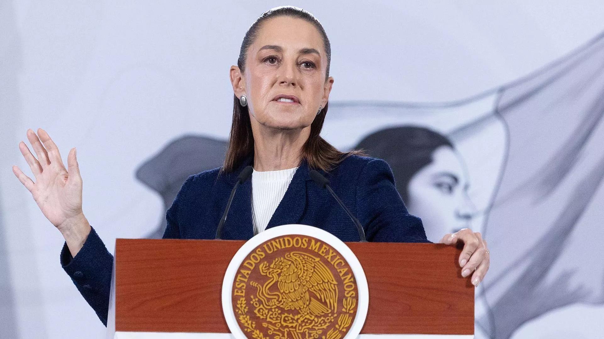 México responde a Trump por fentanilo mientras la UNAM prohíbe alimentos procesados
