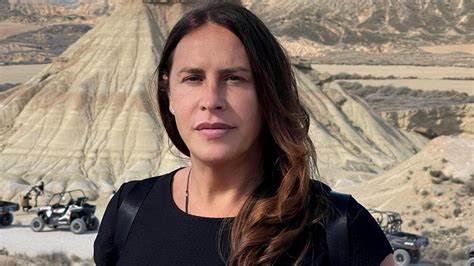 Karla Sofía Gascón desata polémica con burla sobre ‘La sociedad de la nieve’