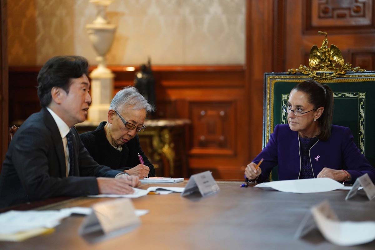 Claudia Sheinbaum se reúne con director de Mazda en Palacio Nacional