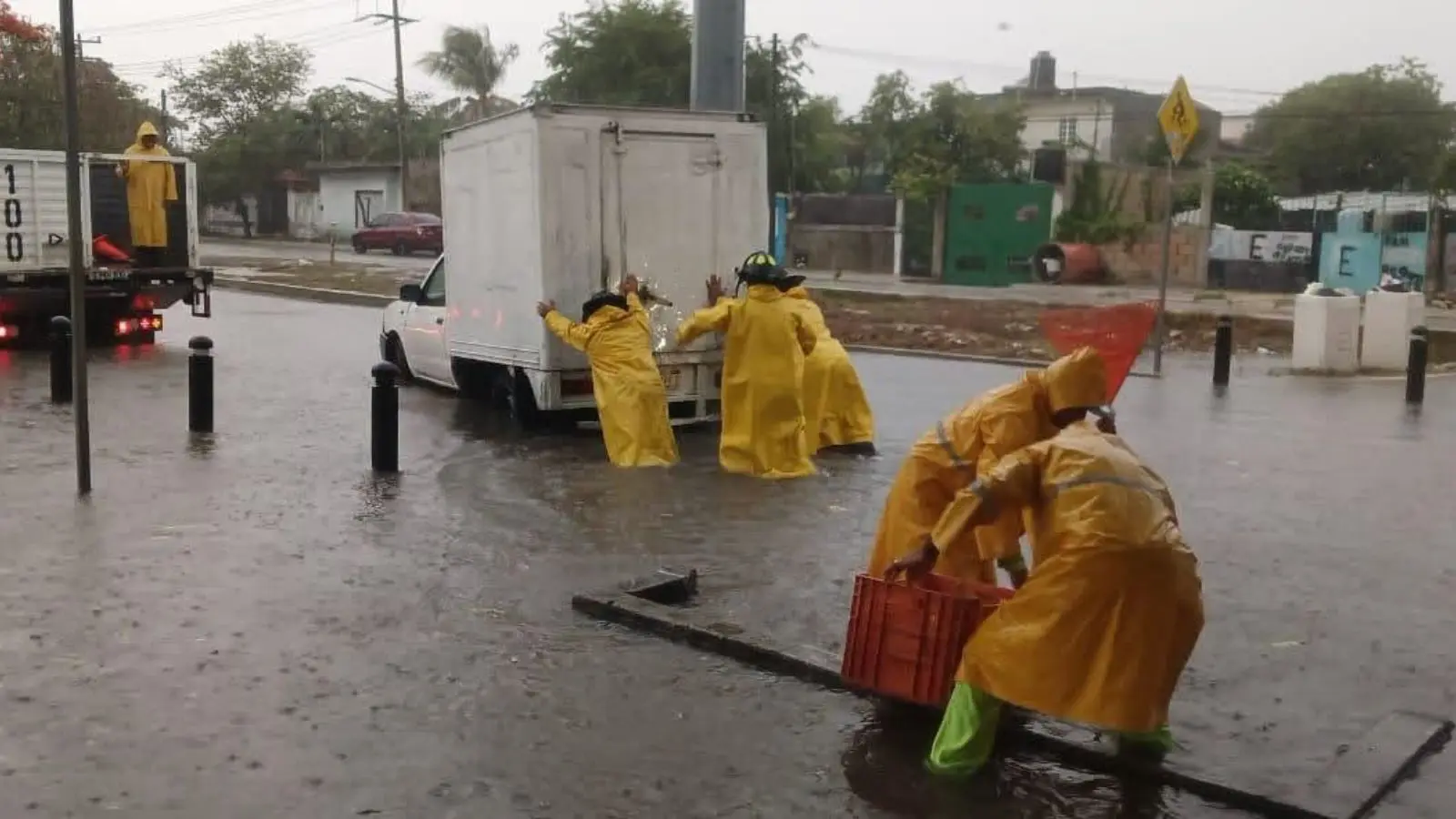 Cancún despliega el operativo tormenta ante fuertes precipitaciones