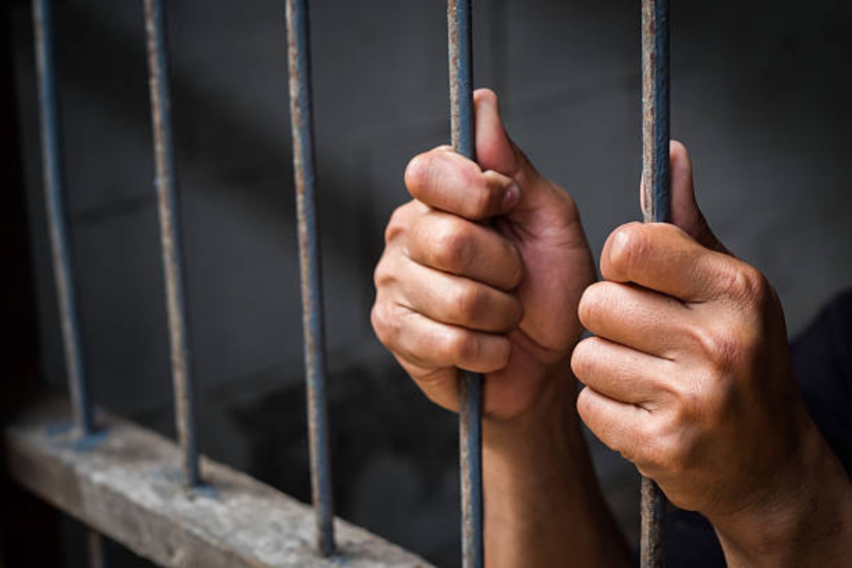 India: Hombre viaja para reconciliarse y ataca a su exesposa