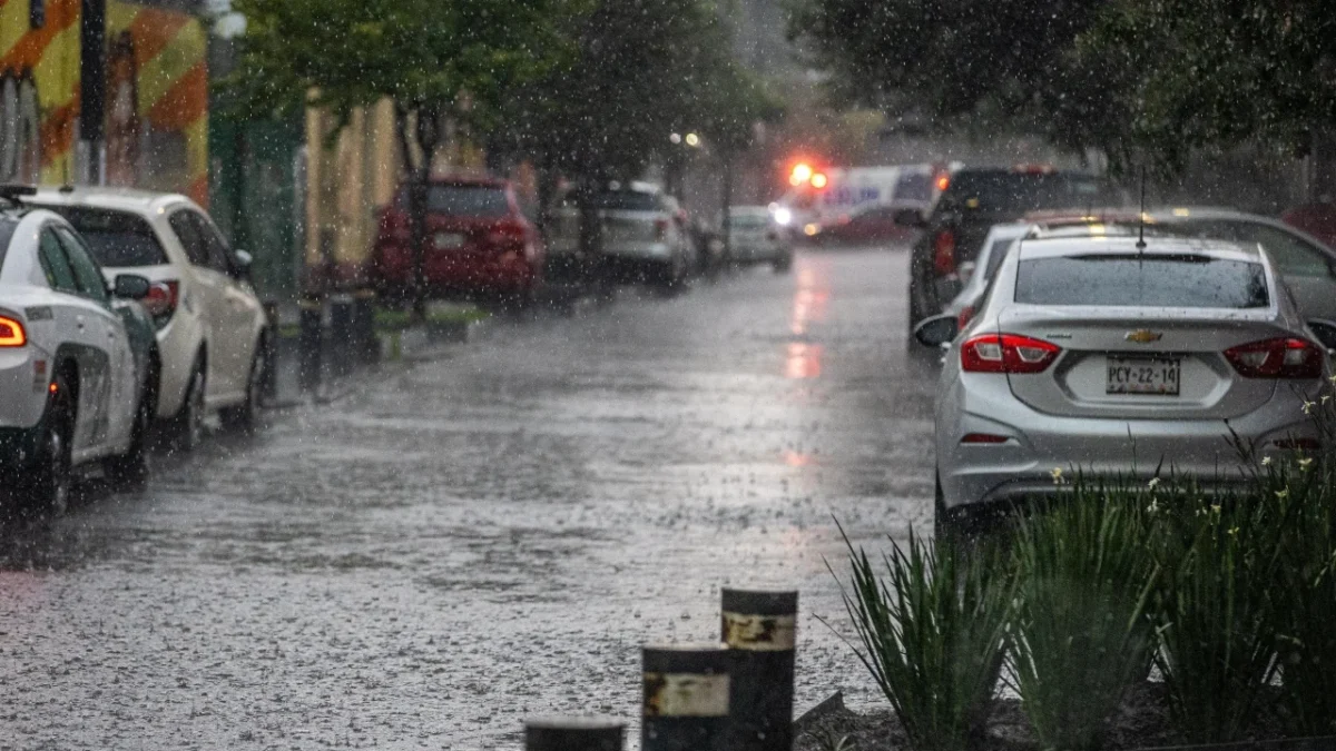 Lluvias intensas hoy en CDMX y Edomex: Activan alertas roja y naranja