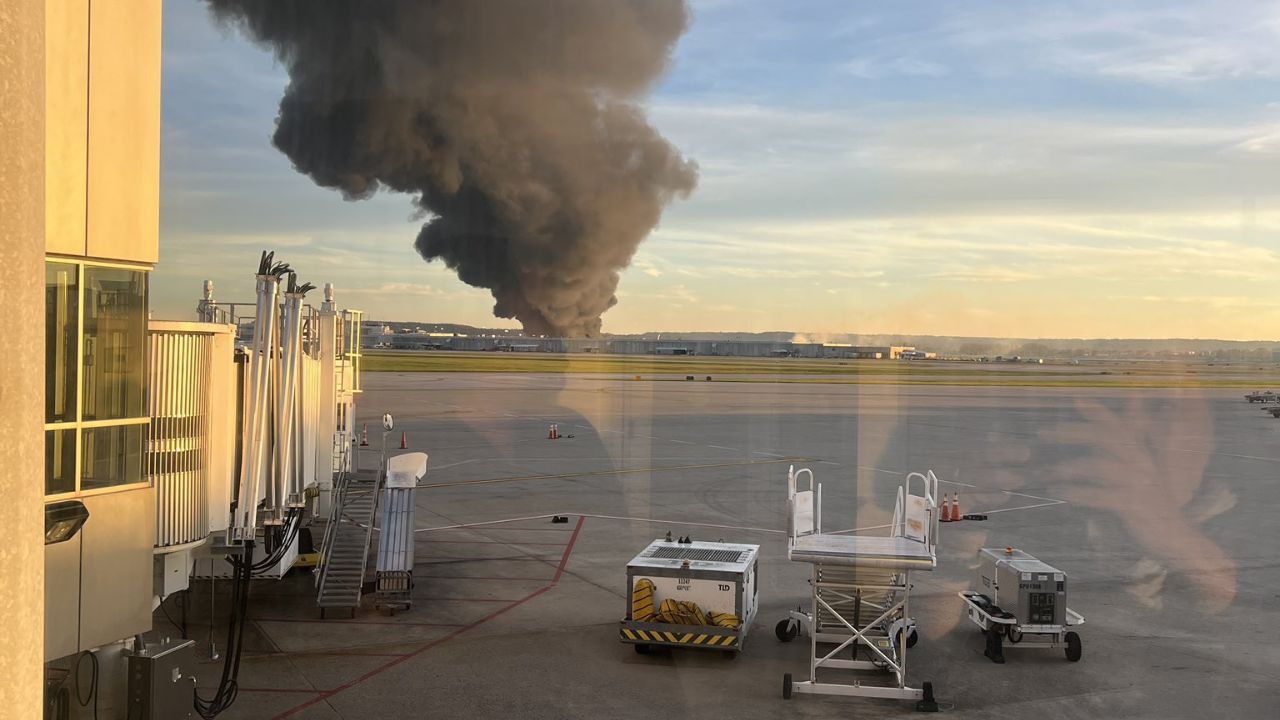 Pánico en Kentucky: se estrella un avión de carga de UPS cerca del aeropuerto