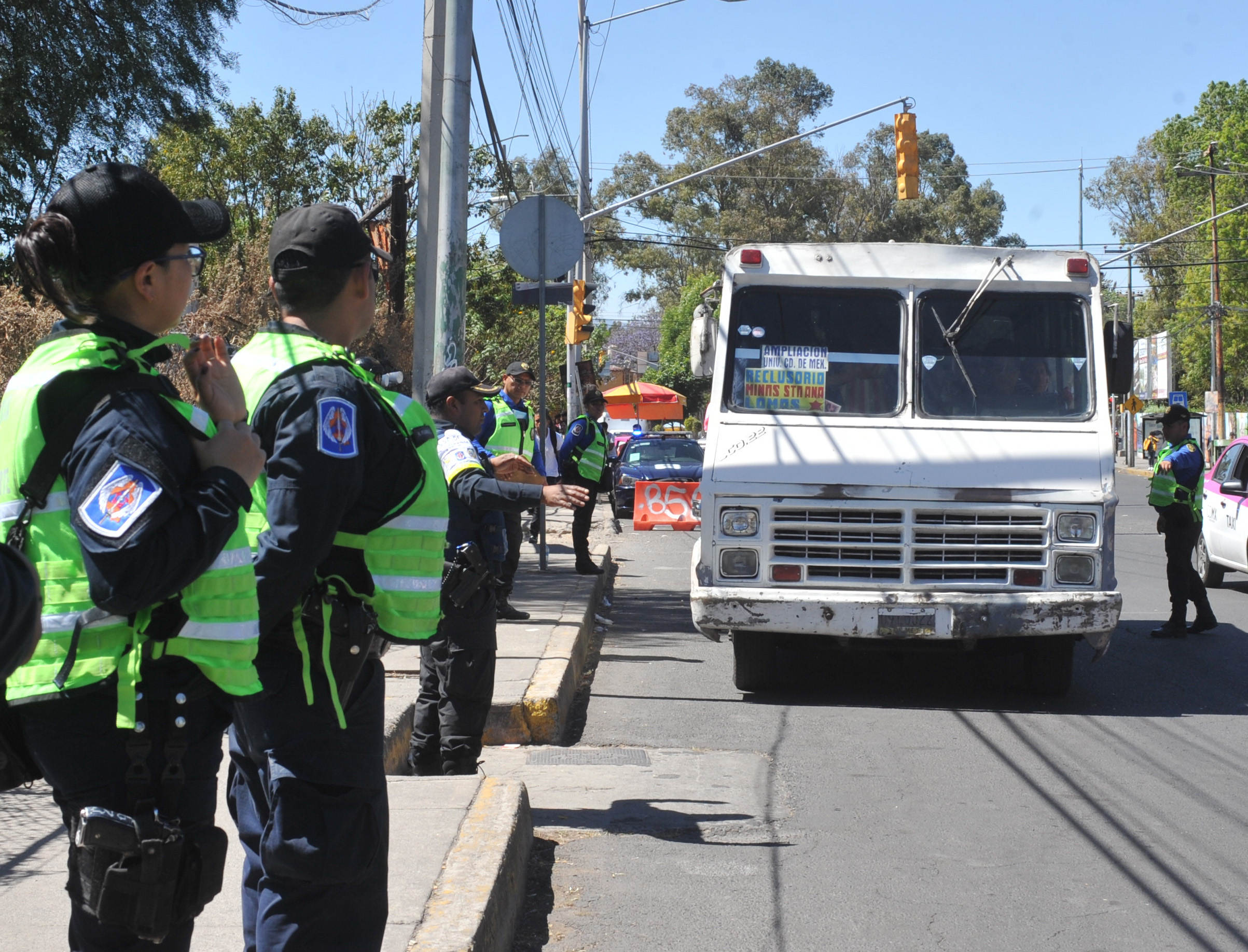 Asalto violento contra policía de 56 años conmociona el Metro Ecatepec