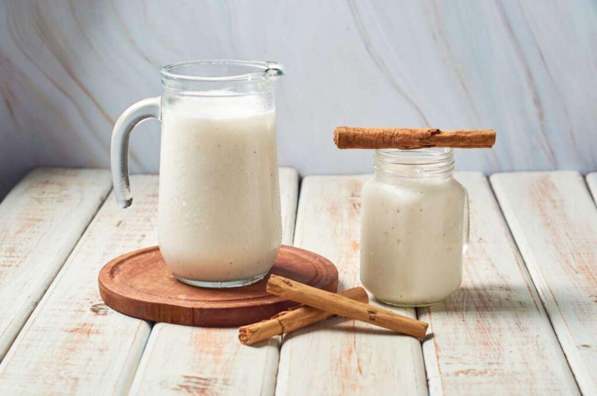 Extranjero prueba agua de horchata mexicana y su reacción sorprende: “La cosa más rica”