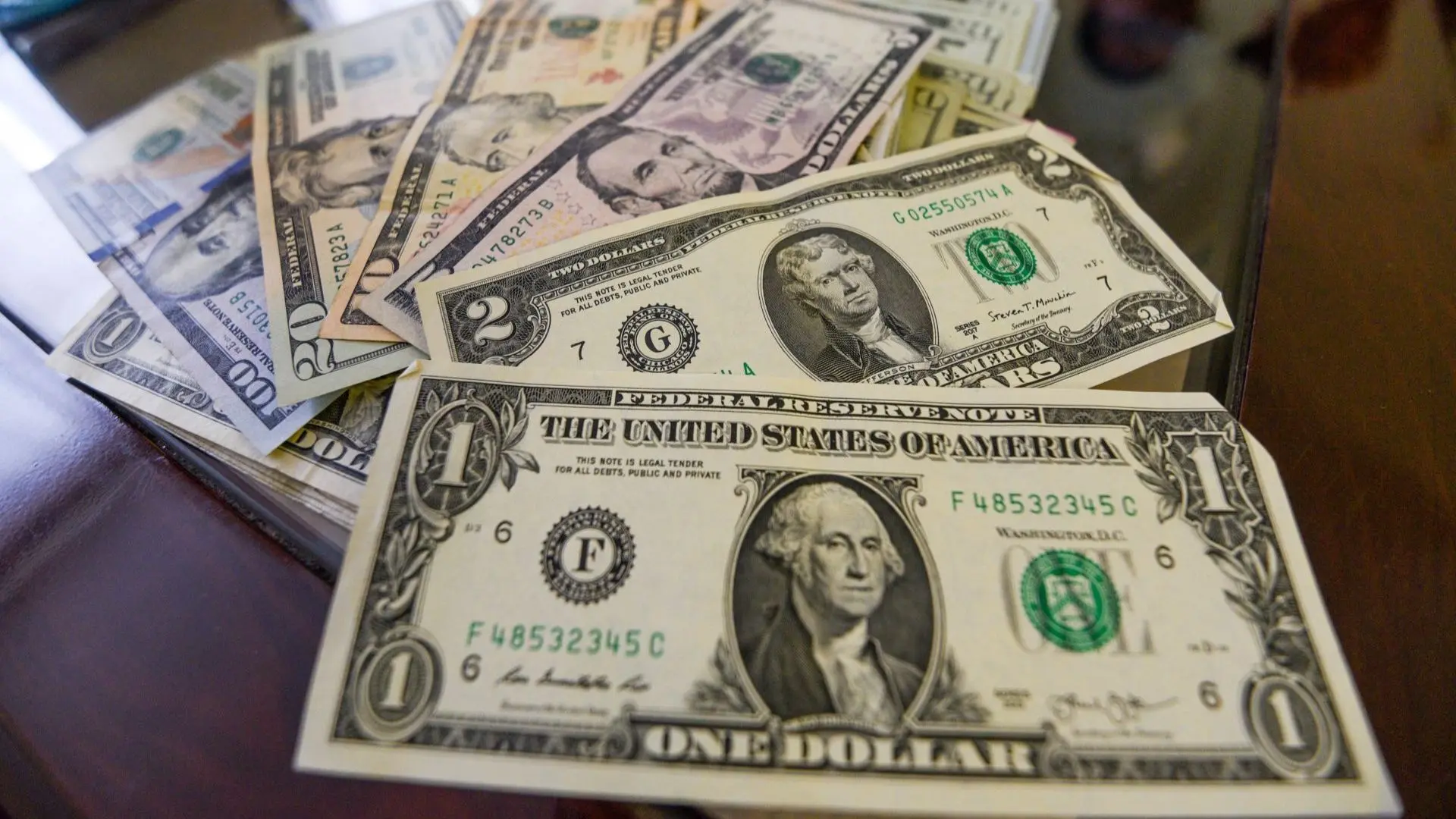 Precio del dólar hoy: Cotización frente al peso mexicano (2 de Noviembre 2025)