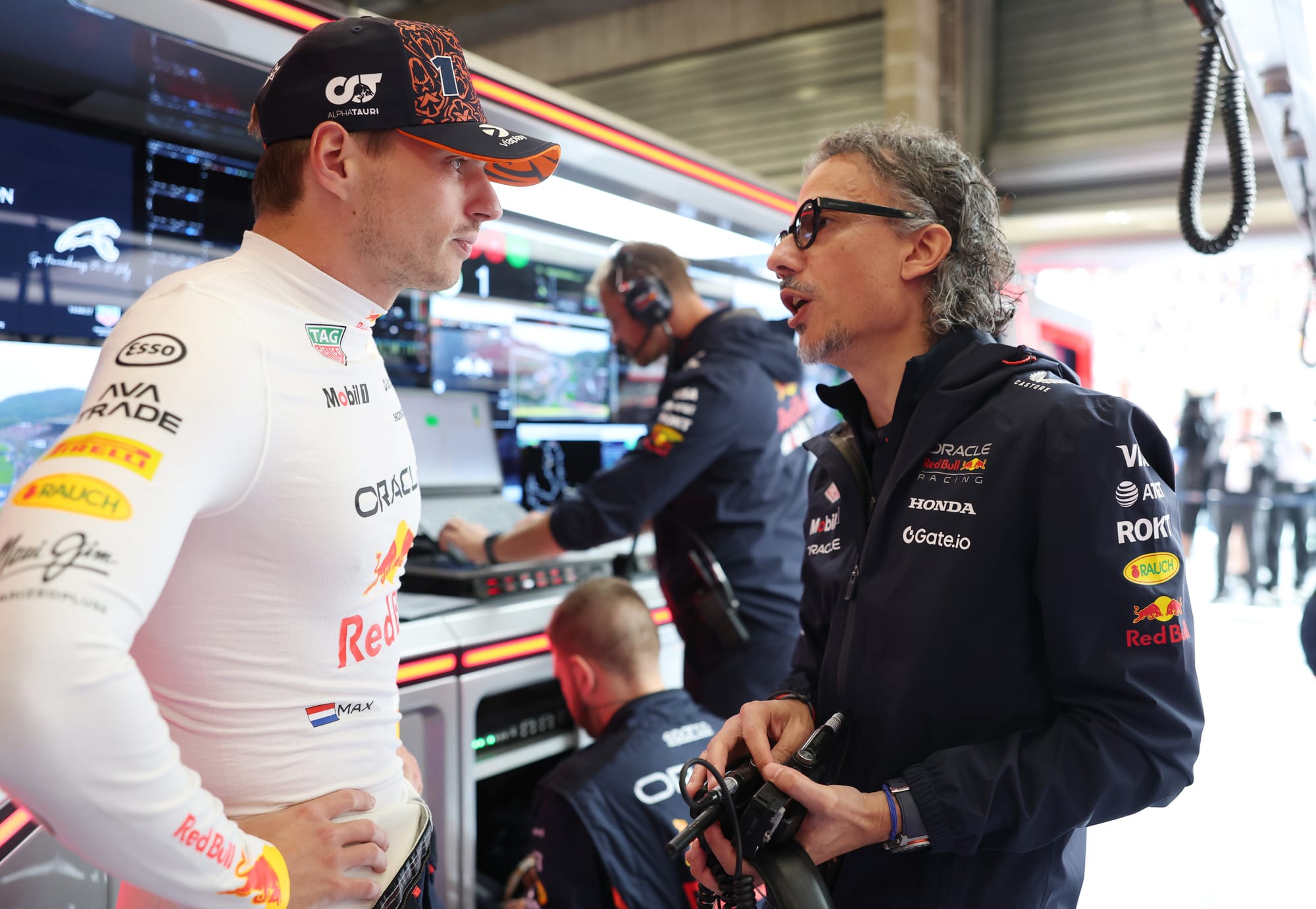 Max Verstappen decide quedarse en Red Bull hasta 2028 en la Fórmula 1