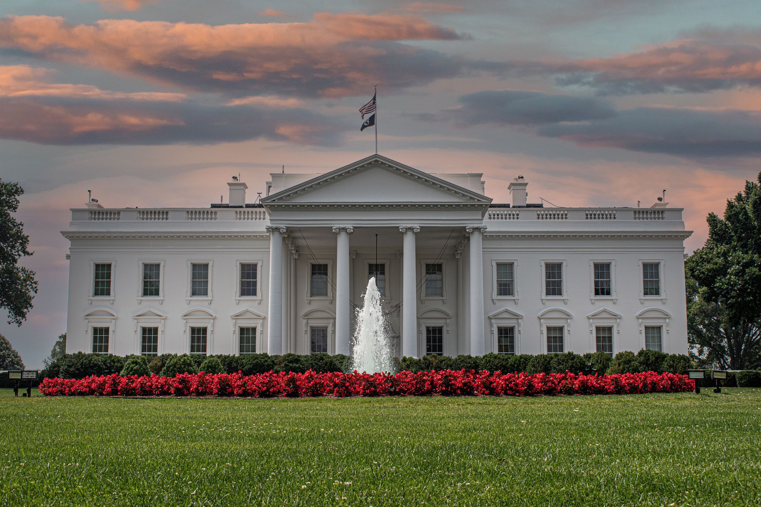 Donald Trump Demuele Ala Este de la Casa Blanca para Salón de Baile