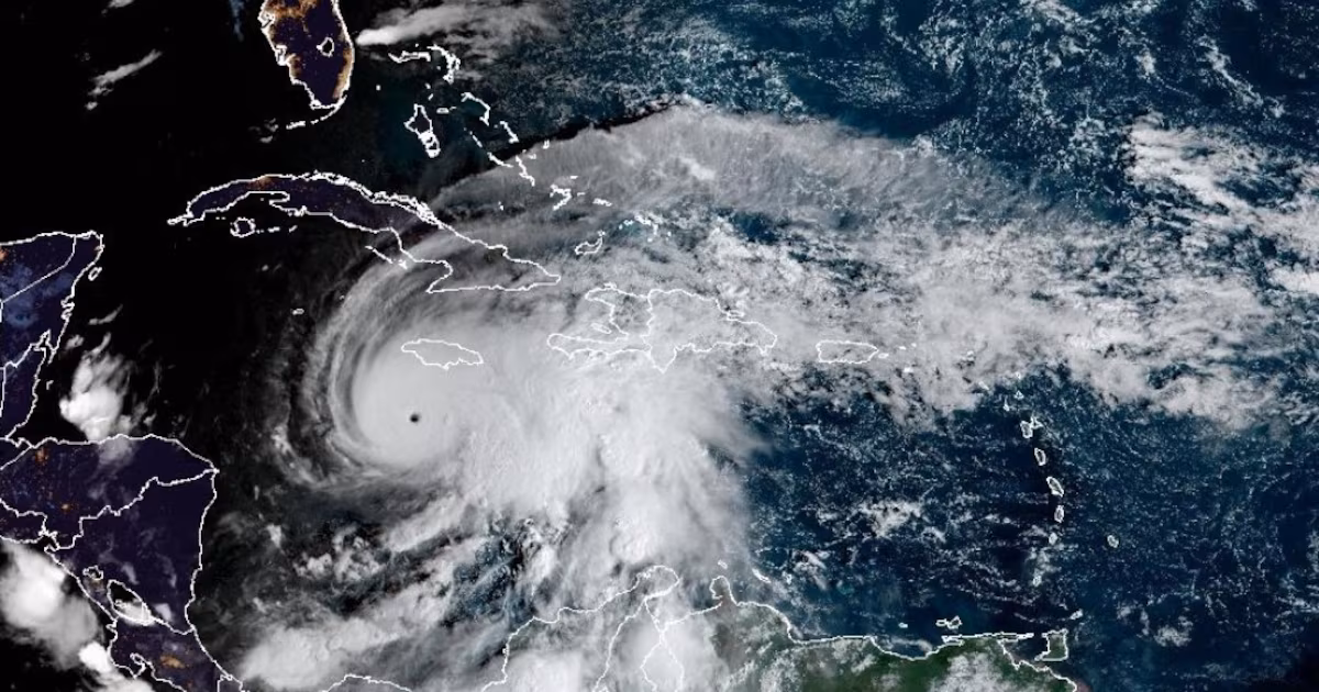 Huracán Melissa, categoría 5: El lento avance que amenaza a 1.5 millones con la devastación de Katrina