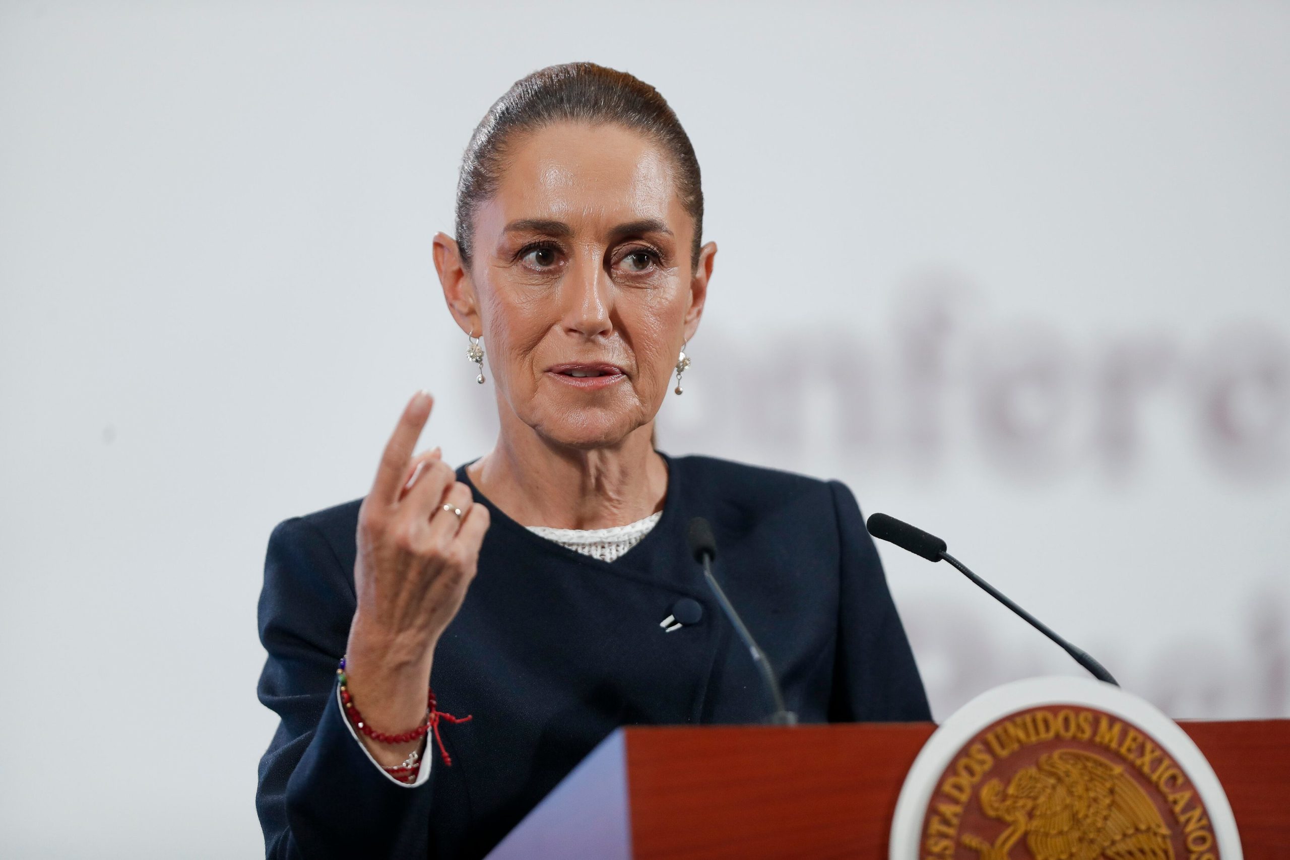 Sheinbaum exige denuncia tras confesión de sobornos de “El Mayo” Zambada