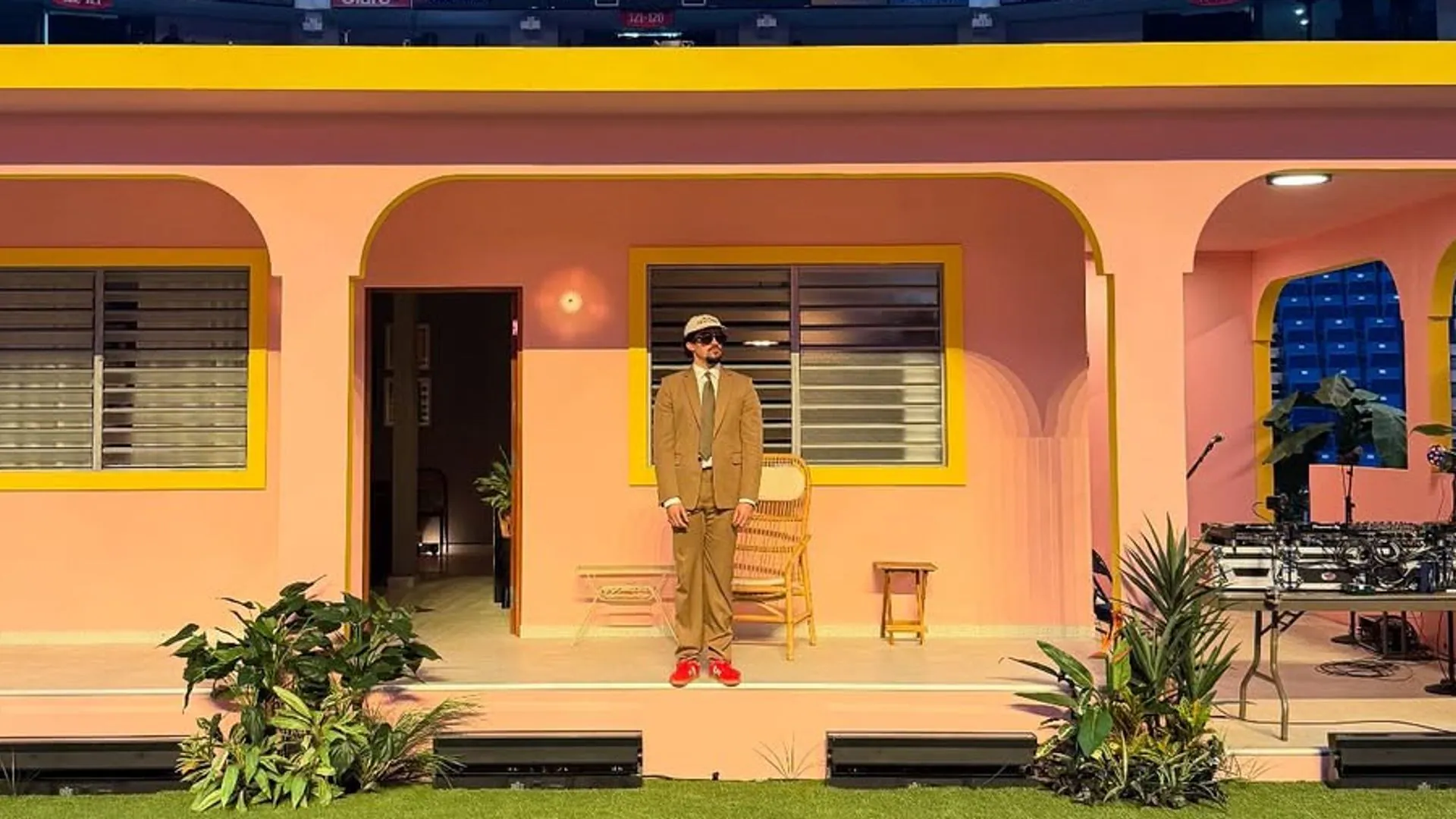 Bad Bunny enfrenta demanda millonaria por “La Casita”