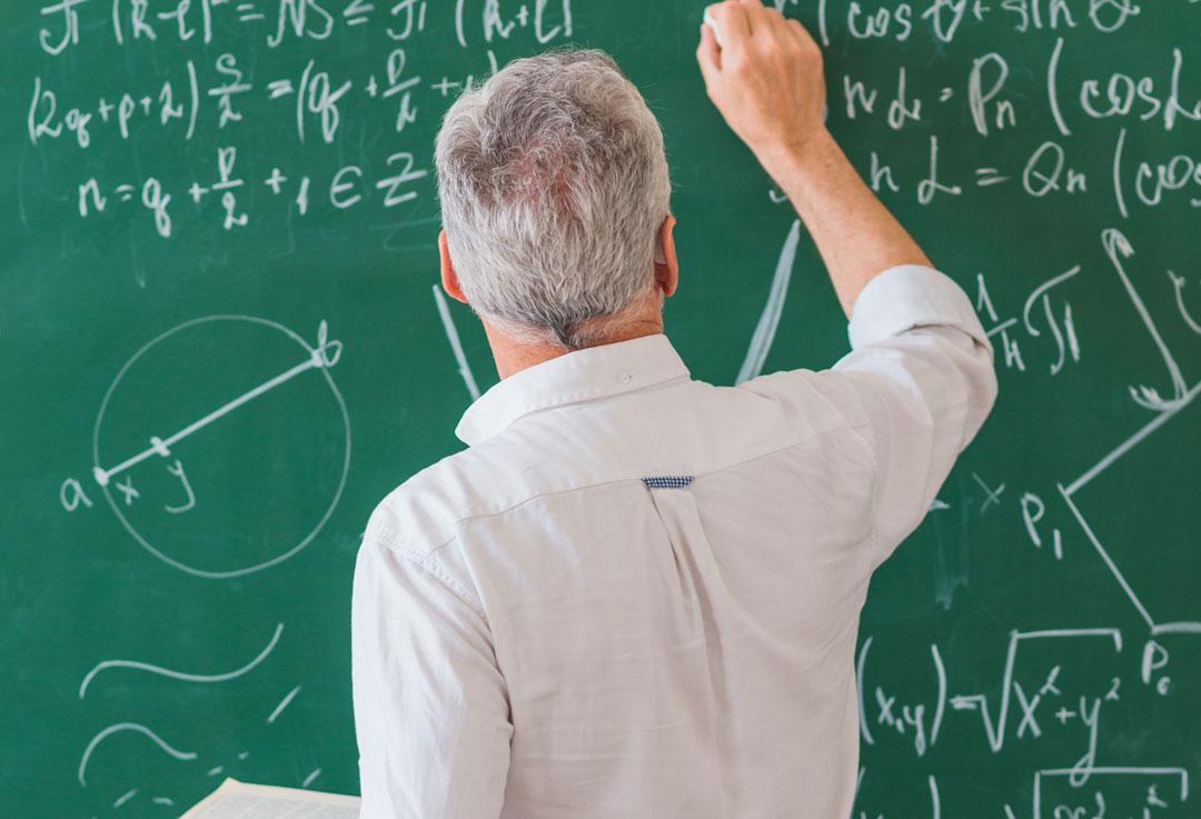 Maestros: Edad de jubilación baja con decretos clave