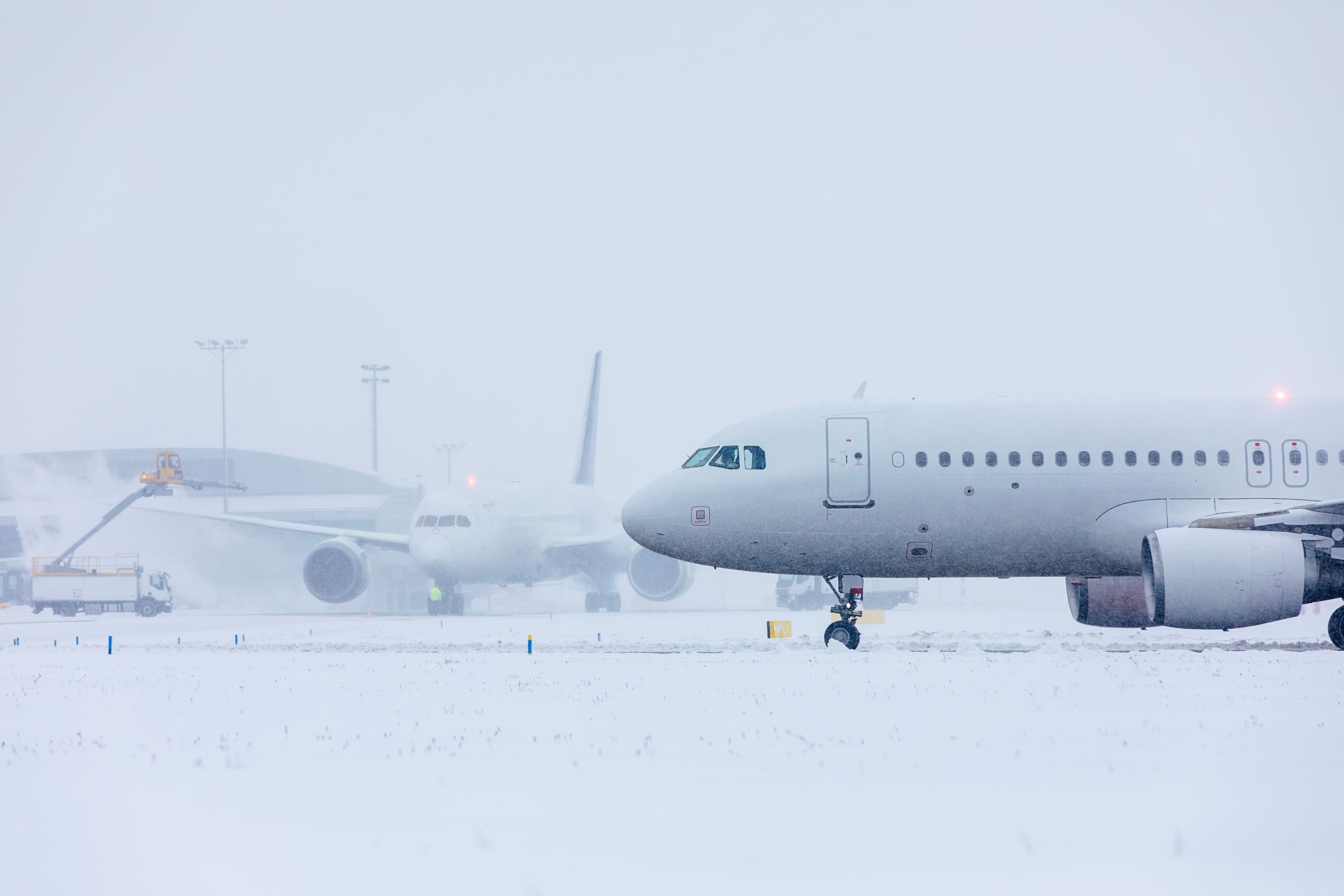Crisis aérea y clima extremo: 3.000 vuelos cancelados por tormenta
