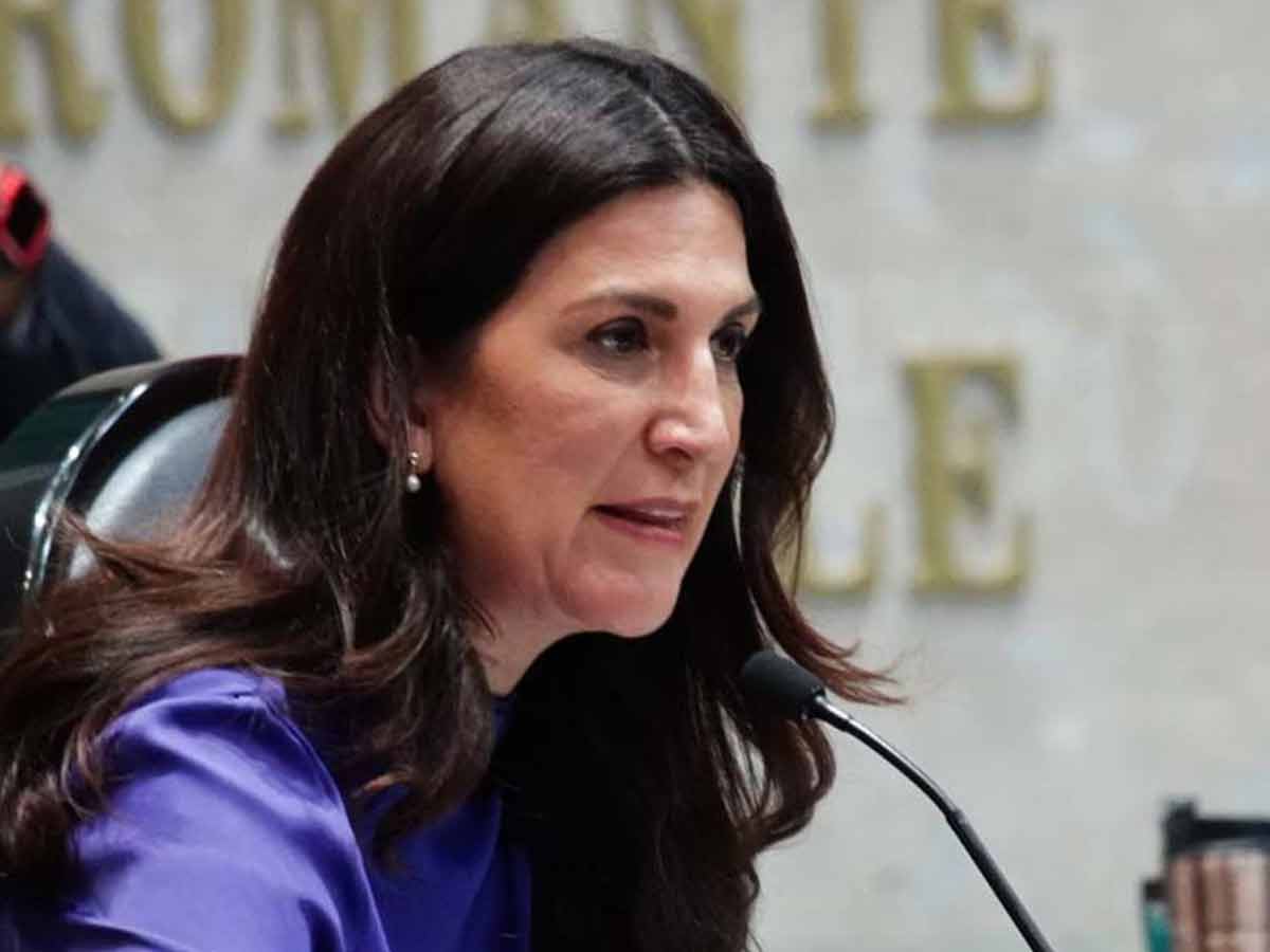 Kenia López Rabadán impulsa la transparencia y combate la corrupción en San Lázaro